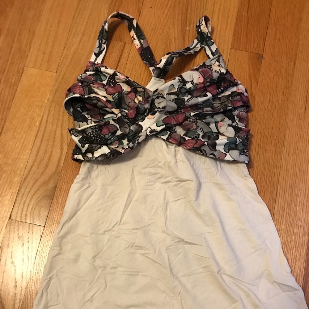 Lululemon wrap it up tank in butterfly Size 2
